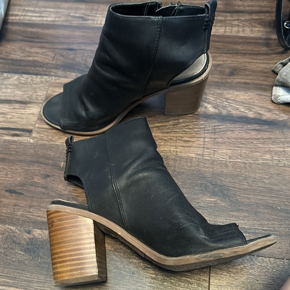 Circus open toe booties - Picture 2 of 3